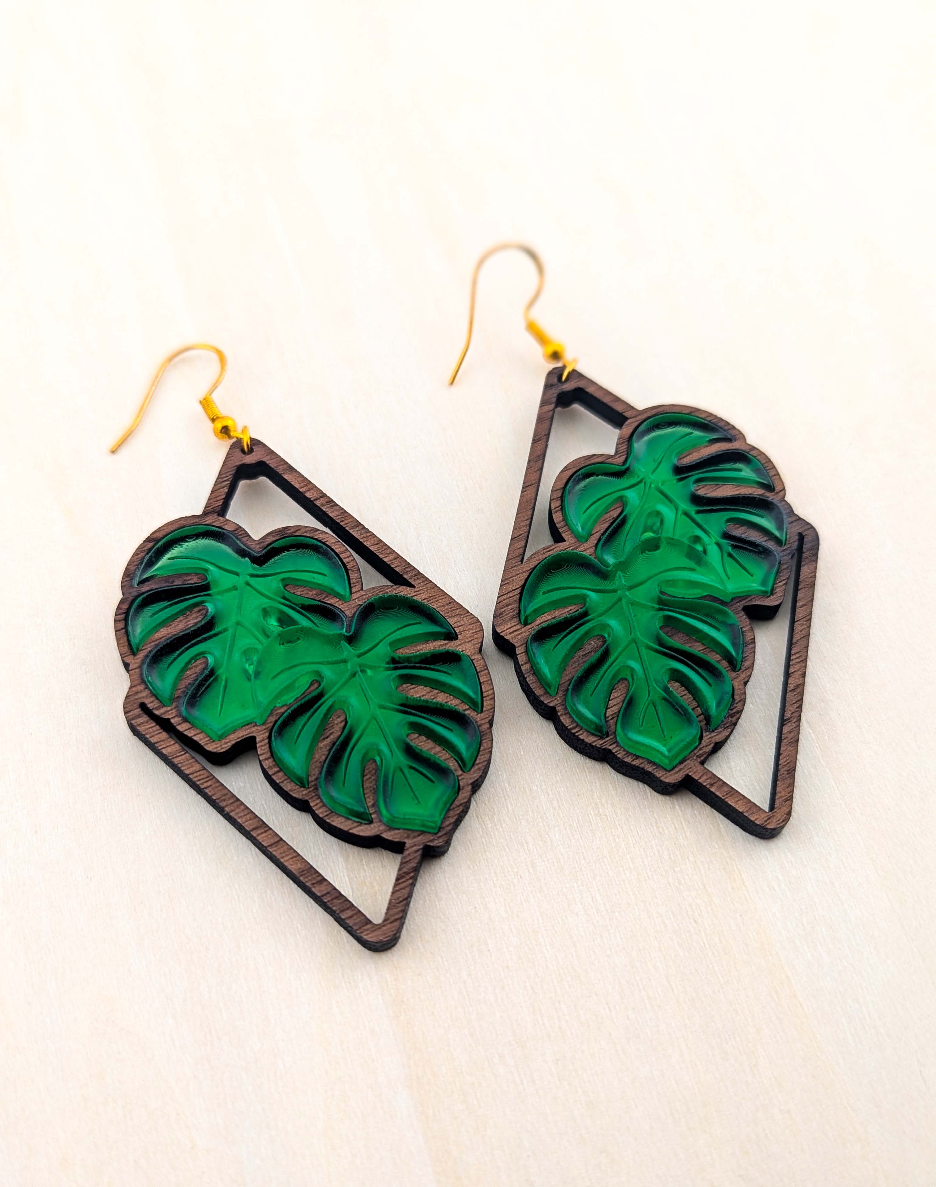 Monstera Earrings – Dark Walnut