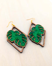 Monstera Earrings – Light Cherry